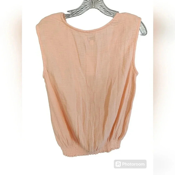 NWT Evereve Connor Smocked V Neck Top - Picture 6 of 8